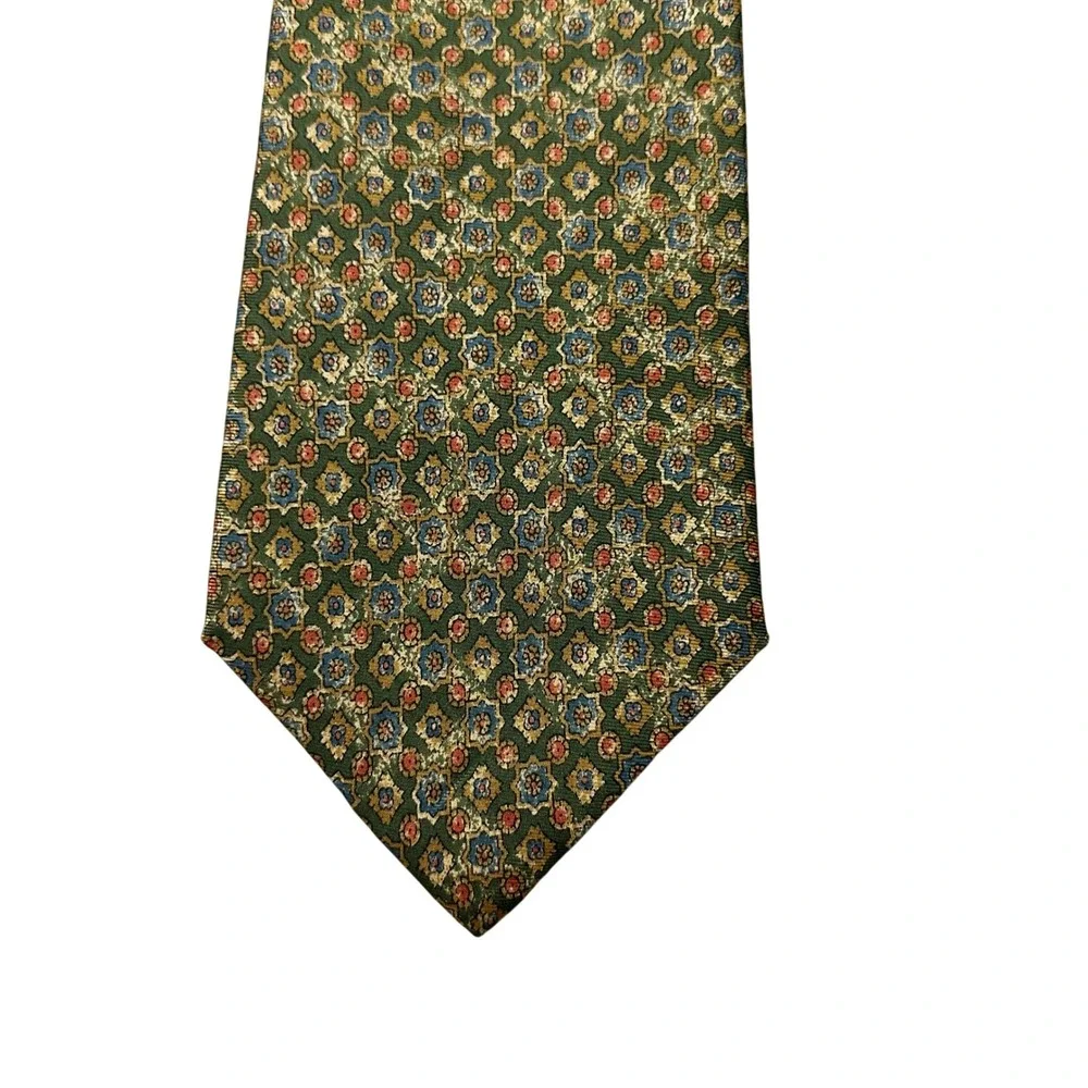 Burberrys of London Mens Silk Tie Olive Green Geometric Medallion Vintage USA
